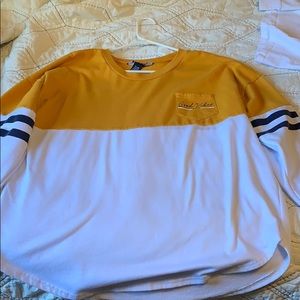 Women’s “Good vibes only” sweater